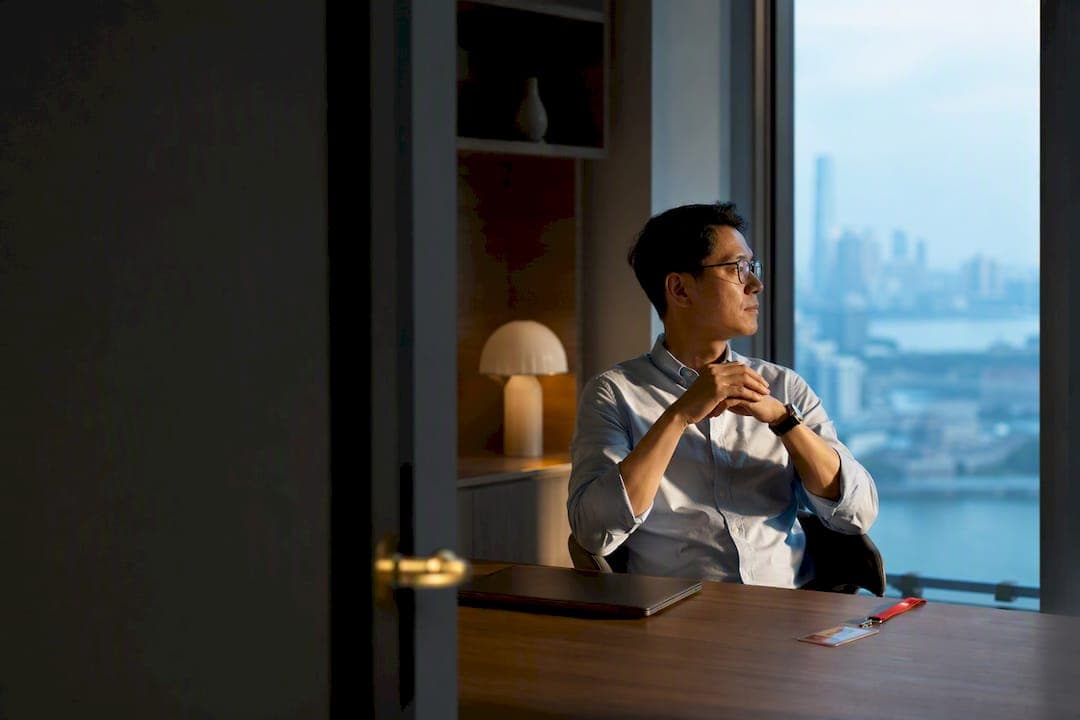 Avoid Unenforceable Garden Leave in Singapore for HR & Employees